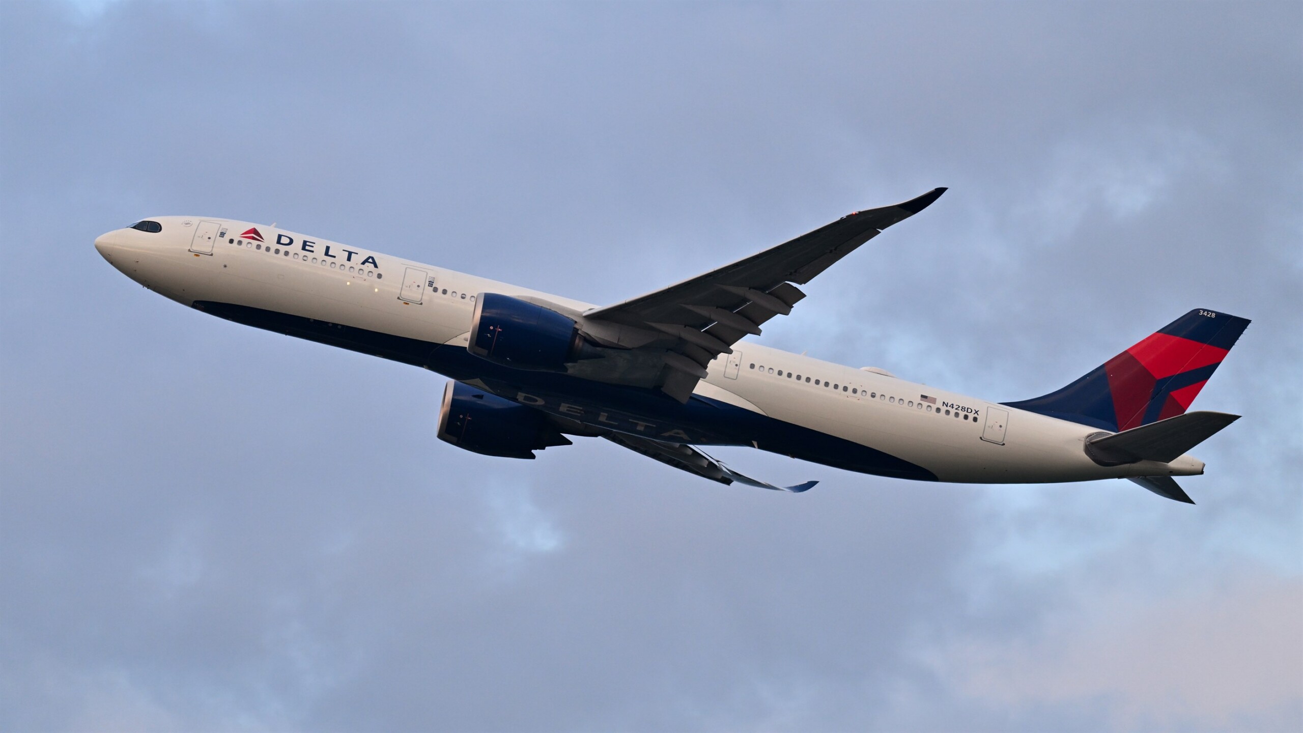 Avolon Signs Firm Order for 110 Airbus Aircraft