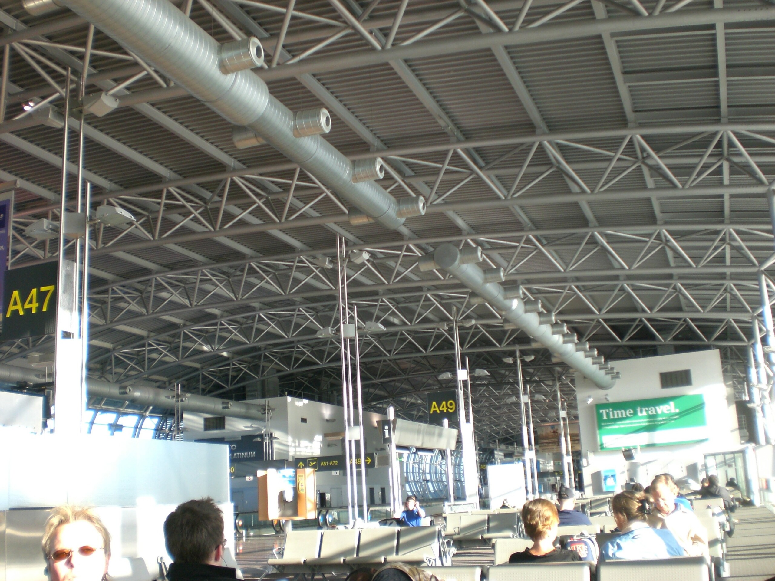 Brussels Airport Starts €25 Million Renovation of 33 Pier a Boarding Bridges