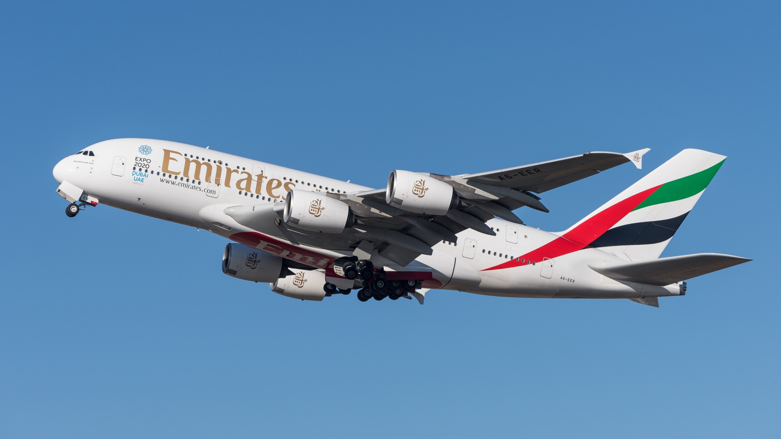 Emirates Airbus A380 A6-EER landing at Munich