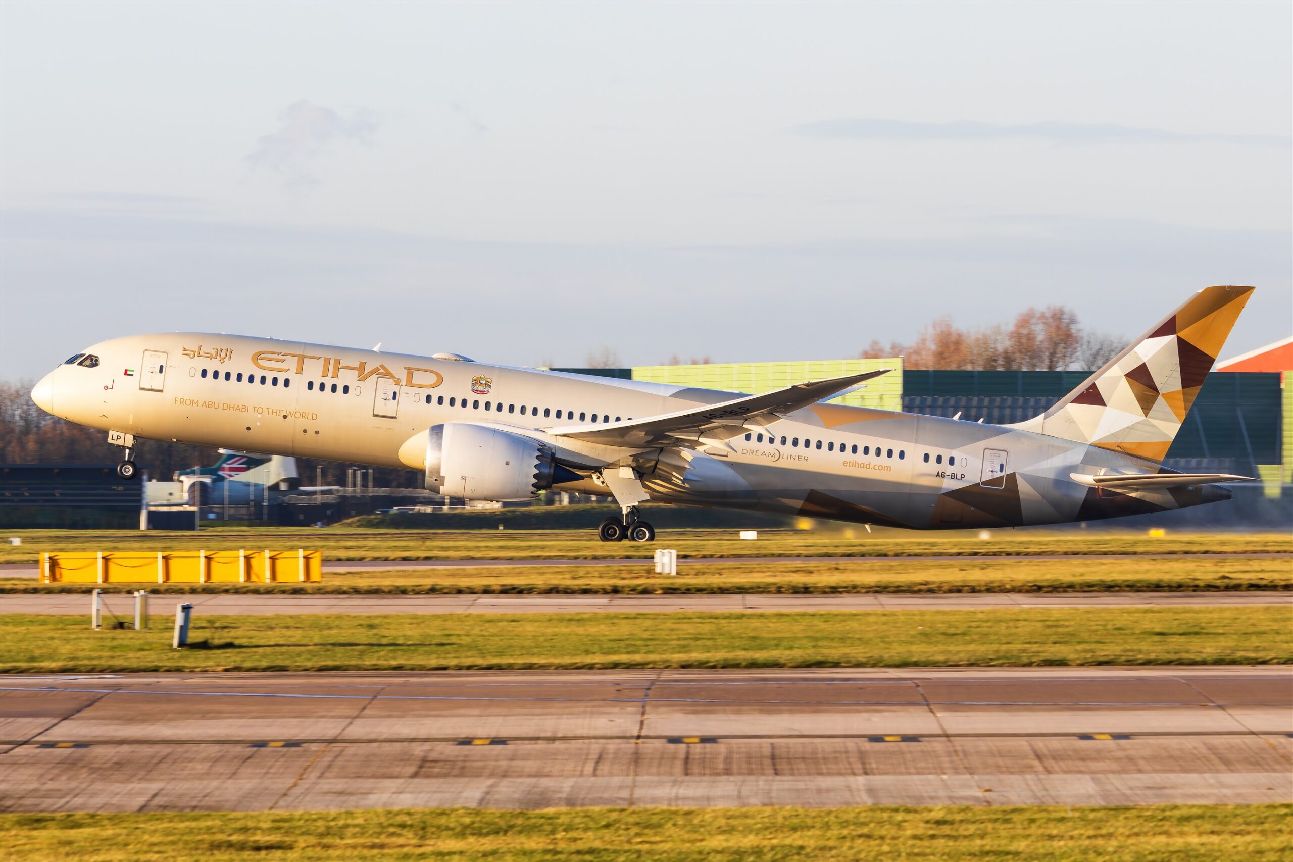 Etihad Airways Boeing 787-9 taking off