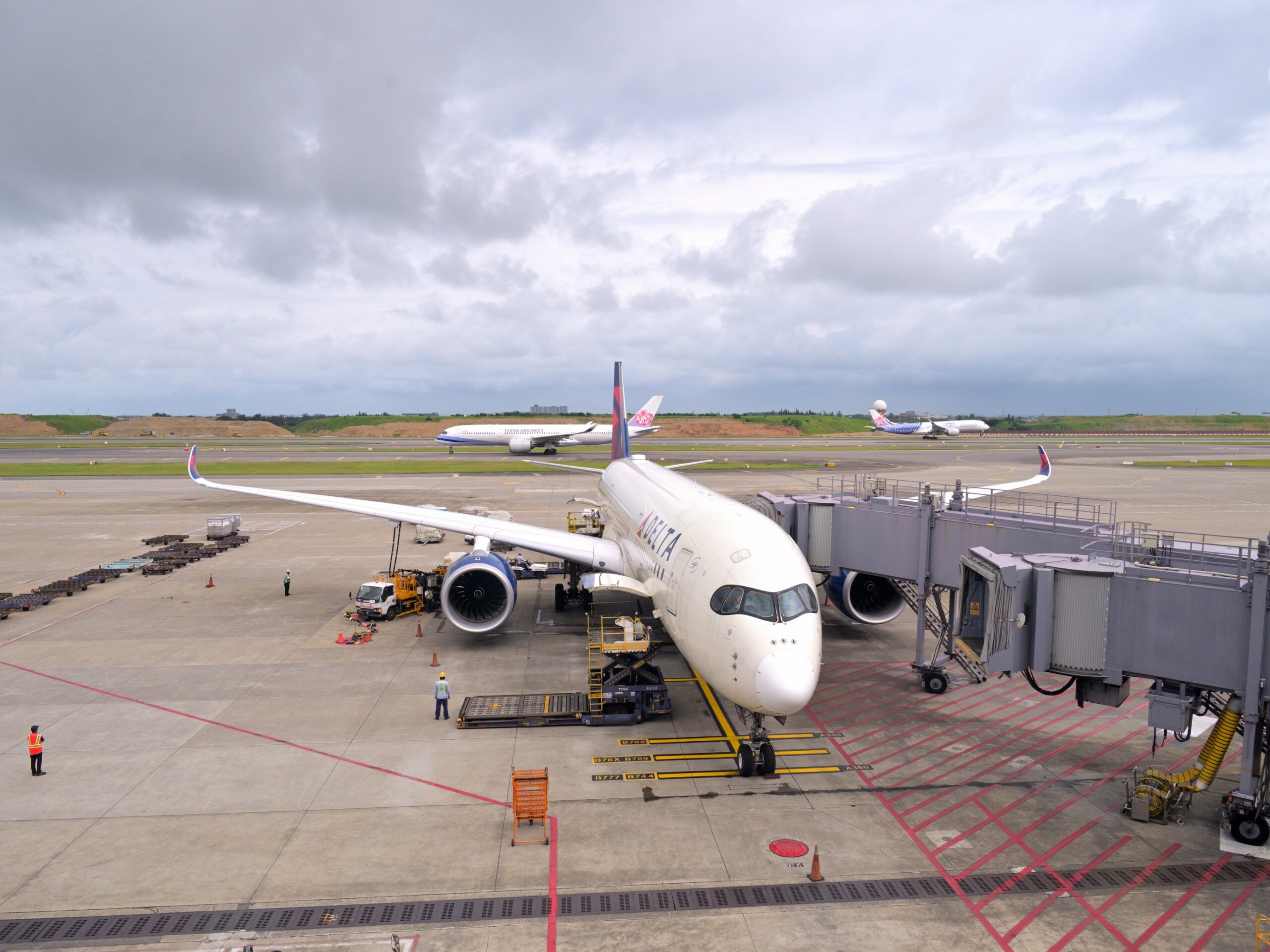 FAA Expands a350 Tail Fitting Bushing Inspections, Cites New Cases