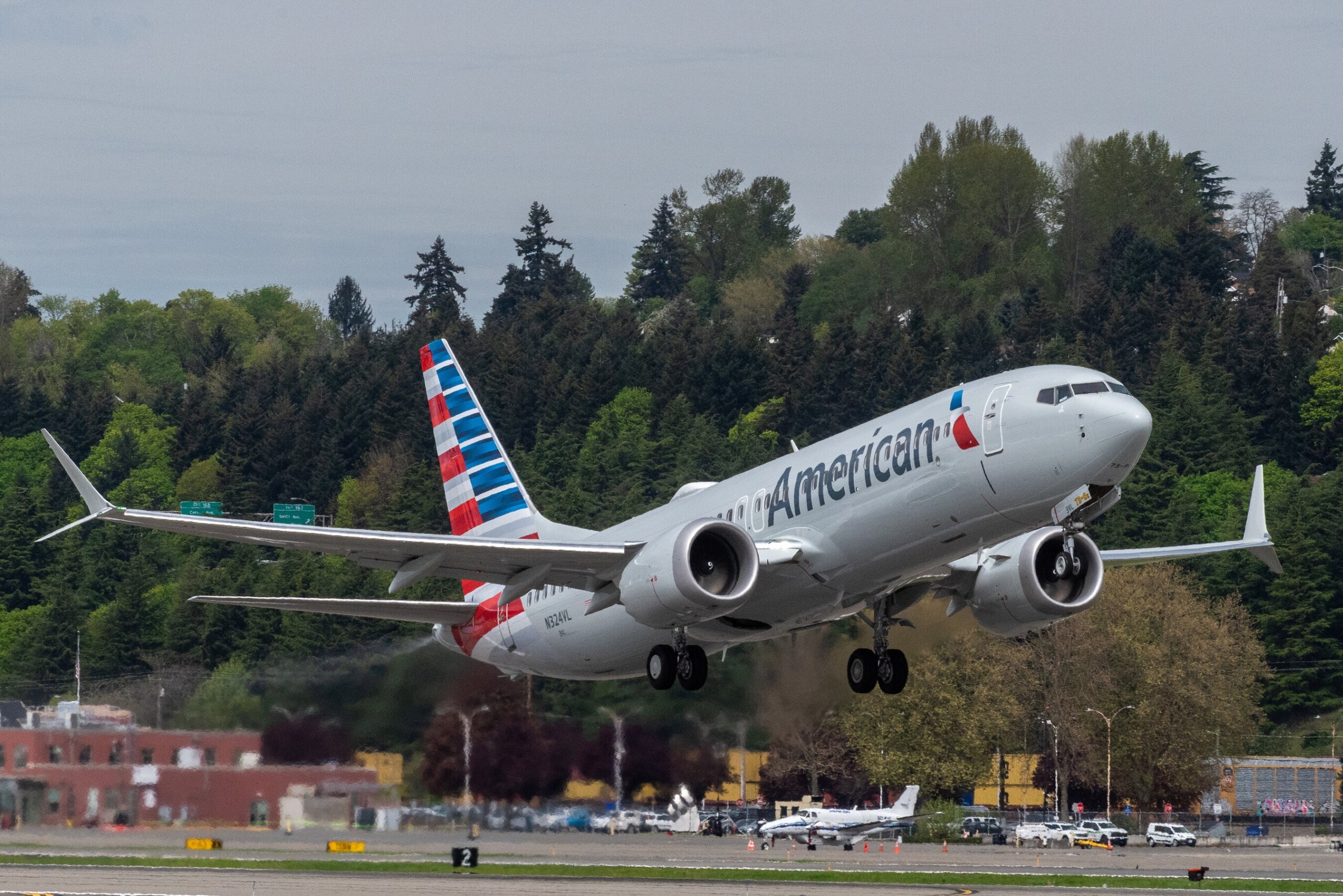 Boeing and American Complete First 737 MAX Landing Gear Exchange
