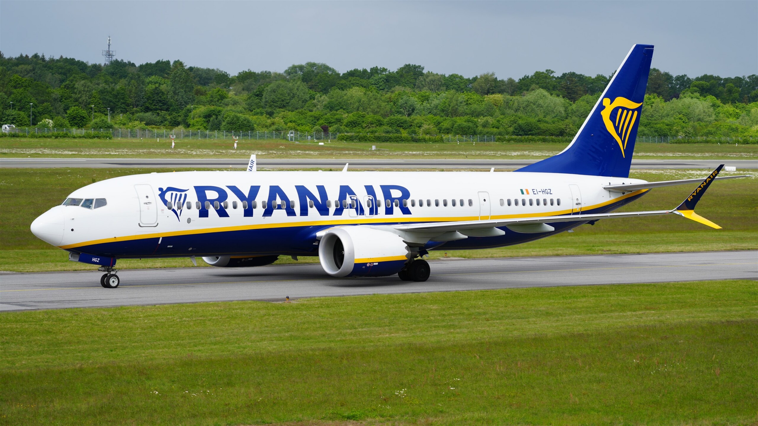 Ryanair Threatens to Move €50M Shannon Hangar Project to Poland