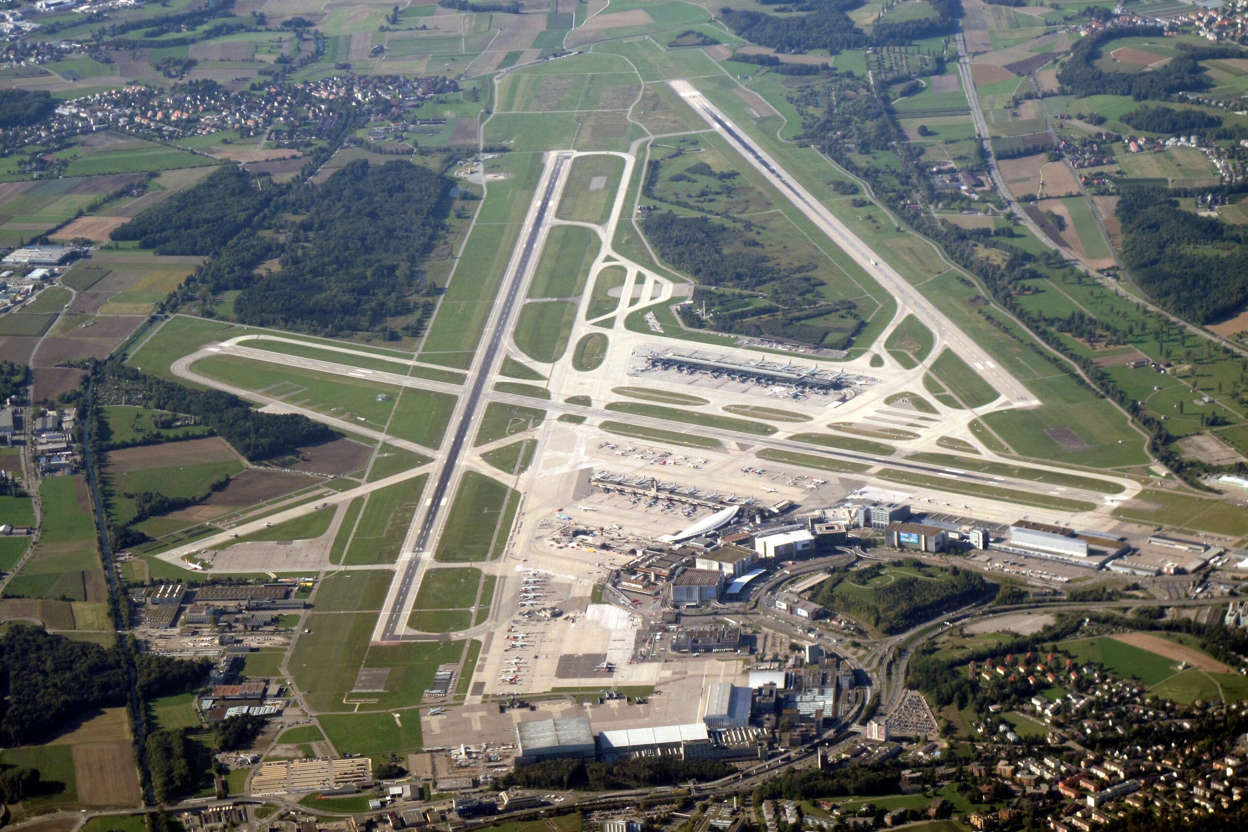 Zurich Airport Carries 3.33 Million Passengers in August, up 1.8%